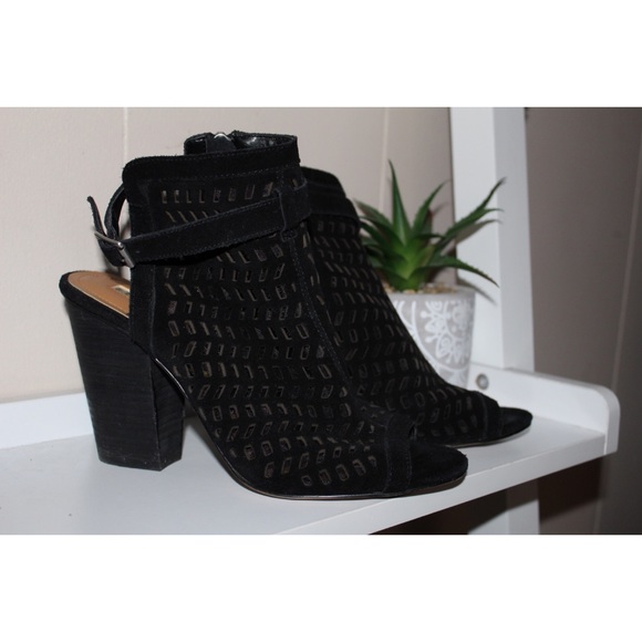🌟 BCBGeneration 🌟 Connel open toed heels - Picture 2 of 4